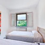 Lorenzo - Goelba Villa *